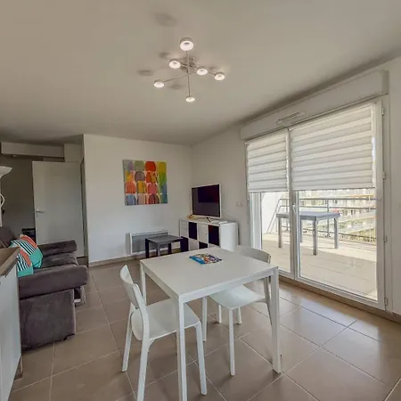 T2 Eden, Piscine , Ideale Pour Famille De 4 Personnes *